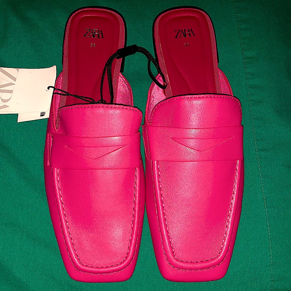NEW W/TAGS ZARA FLAT LEATHER MULES Size 6